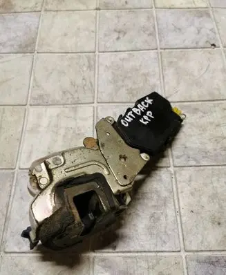 Subaru Legacy Front door lock