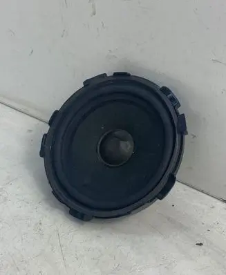 Mercedes-Benz C W205 Panel speaker A2048201002