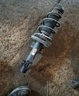 Volkswagen Polo V 6R Front shock absorber/damper