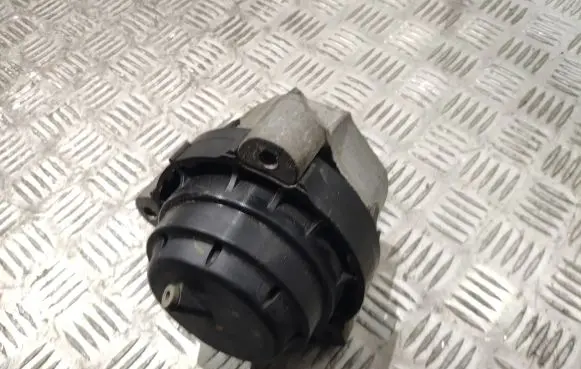 BMW 7 G11 G12 Engine mount bracket 6865948