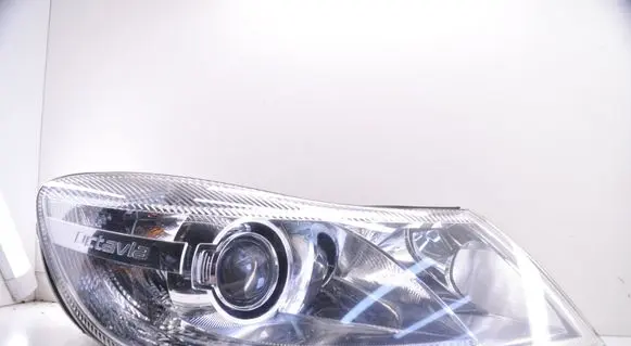 Skoda Octavia Mk2 (1Z) Headlight/headlamp 1Z1941016G 7L6941329B