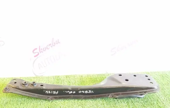 Toyota Corolla Verso E121 Front subframe