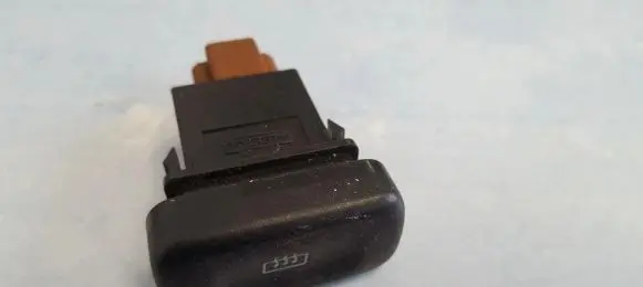 Nissan Primera Windscreen/window heater switch
