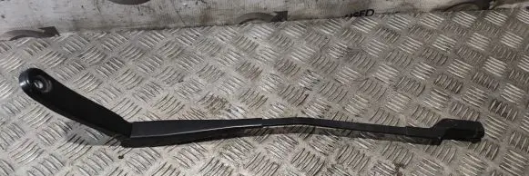 Volvo XC60 Front wiper blade arm 30753530