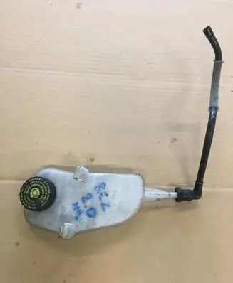 Peugeot RCZ Brake fluid reservoir 