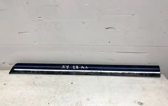 Volkswagen PASSAT B7 Rear door trim (molding) 3AA854949A