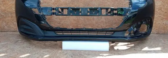 Peugeot 208 Front bumper 9810513777