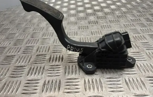 Toyota Prius (XW20) Accelerator throttle pedal 7812047050