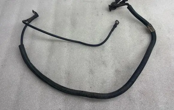 Volkswagen Transporter - Caravelle T5 Positive cable (battery) 