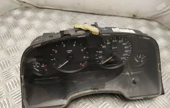 Opel Zafira A Speedometer (instrument cluster) 09181213
