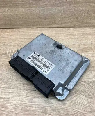 Opel Astra J Engine control unit/module ECU 90569348 0281001634