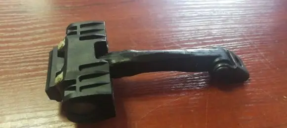 BMW 1 E81 E87 Front door check strap stopper 7070333