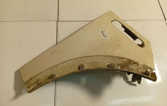 Mini One - Cooper R50 - 53 Front arch trim 