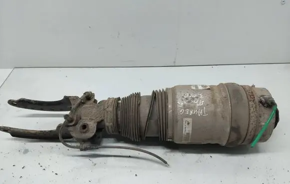 Volkswagen Touareg I Front air suspension shock absorber 7L6412022AG 4301895B