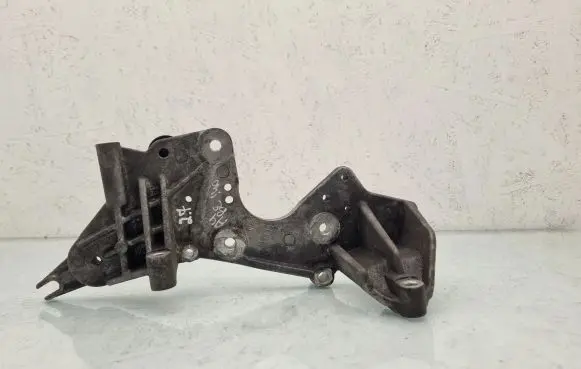 Audi A4 S4 B8 8K Fuel pump bracket 059130147R