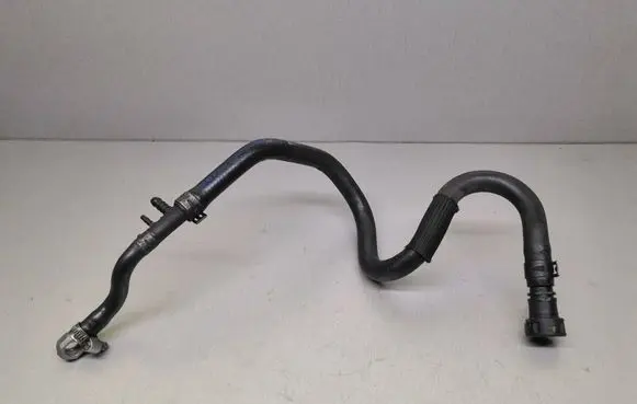 Engine coolant pipe/hose