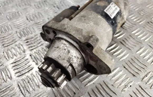 Nissan Almera Tino Starter motor 233008H801 M008T71471