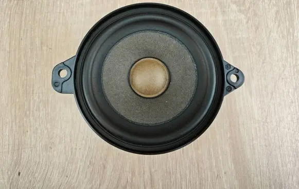 Audi Q3 F3 Panel speaker 83A035453