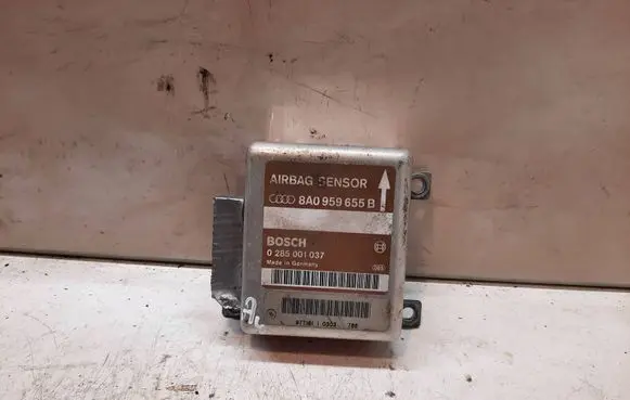 Audi A4 S4 B5 8D Airbag control unit/module 8A0959655B 0285001037 97T18110303