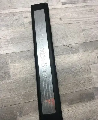 Mercedes-Benz ML W164 Other sill/pillar trim element A1646803435