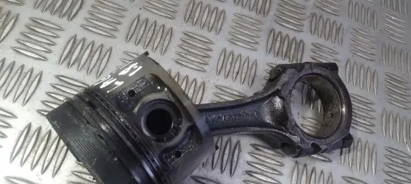 Piston with connecting rod