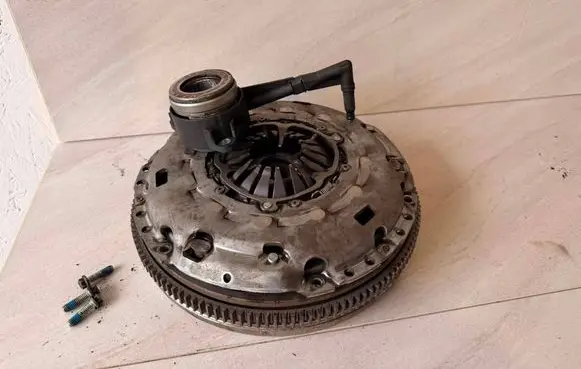 Volkswagen PASSAT B7 Clutch set kit 415058310 324035510