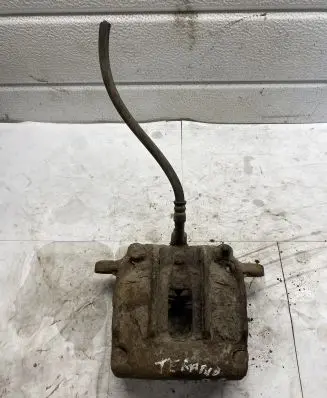 Nissan Terrano Front brake caliper