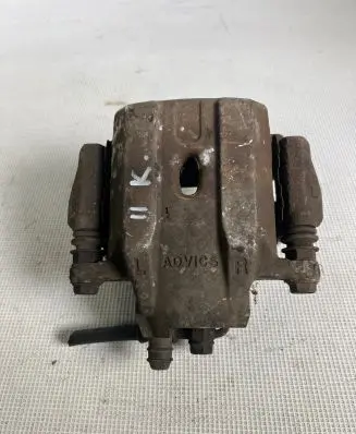 Toyota Prius (XW20) Front brake caliper