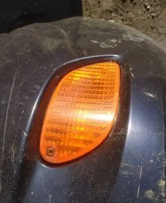 Ford Focus Front indicator light