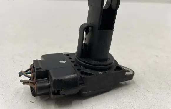 Toyota Avensis T250 Mass air flow meter 222040J010 MB1974003010 070607