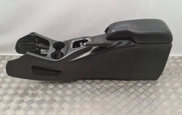 Fiat Freemont Armrest 5AEAAH284 5AEAAN142 5AEAAD140