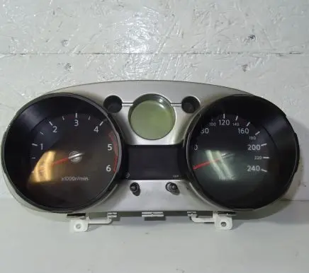 Nissan Qashqai Speedometer (instrument cluster)