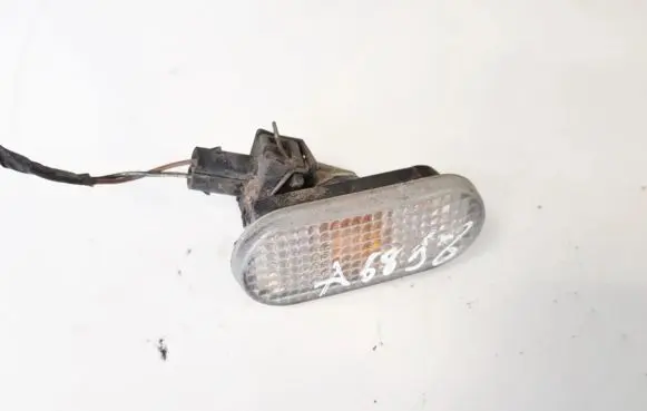 Ford Galaxy Front fender indicator light 183585 18-35858