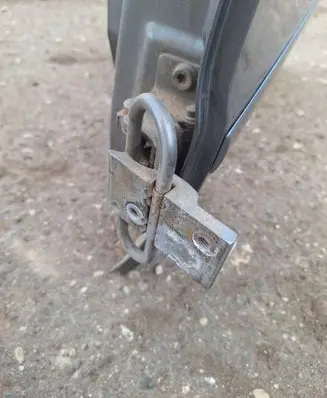 Audi A4 S4 B5 8D Rear door lower hinge