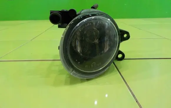 Volvo C70 Front fog light 0305065002 PRAWY