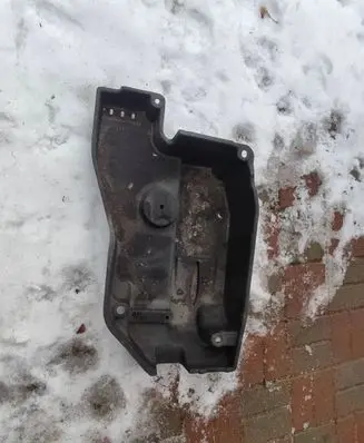 Engine splash shield/under tray