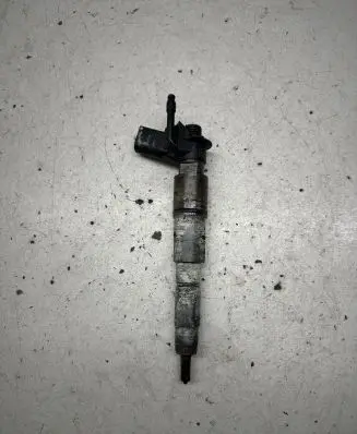 BMW 7 E65 E66 Fuel injector 779272104 0445115048
