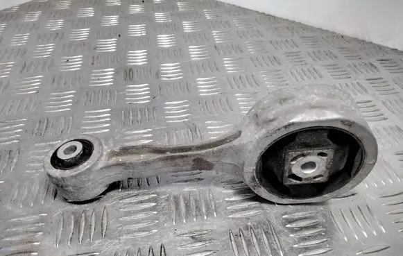 Seat Ibiza IV (6J,6P) Engine mount bracket 94px0047