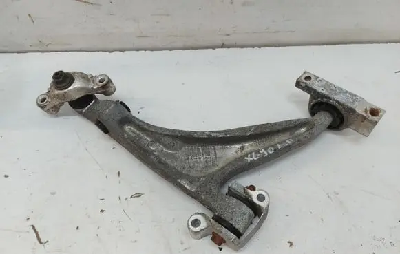 Front lower control arm/wishbone