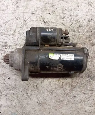 Volkswagen Golf IV Starter motor 02A911024B D7RS30