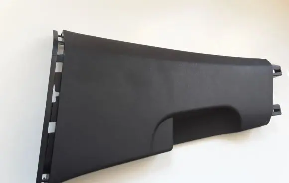 (B) pillar trim (bottom)