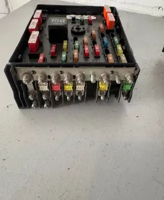 Volkswagen PASSAT B6 Fuse module 3C0937125 63592777