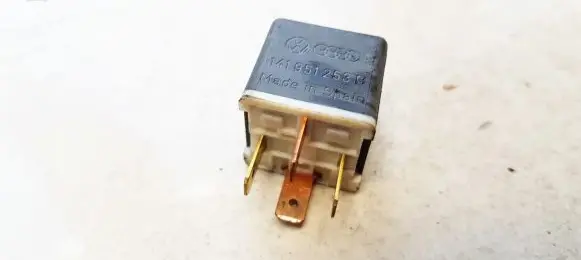 Skoda Octavia Mk1 (1U) Other relay 141951253b 4ra003510-29