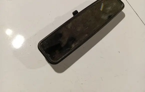 Rear view mirror (interior)