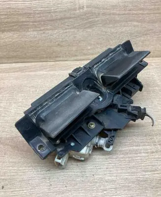 Audi A6 S6 C5 4B Tailgate/trunk/boot lock/catch/latch 8D9827565C 4B0827565H WithPlug
