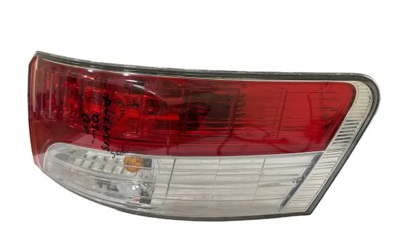 Toyota Avensis T270 Rear/tail lights 08048