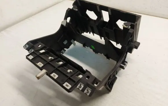 Audi A3 S3 A3 Sportback 8P Dashboard center trim panel 8P0858005B