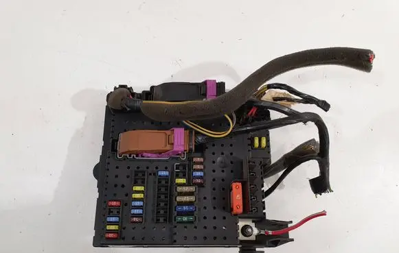 Volvo S80 Fuse module 8688264