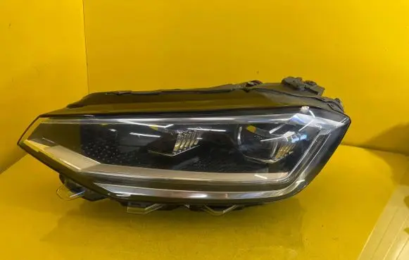 Volkswagen Golf Sportsvan Headlight/headlamp 517941081