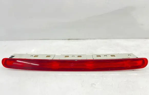 Mercedes-Benz R W251 Third/center stoplight A2518200156